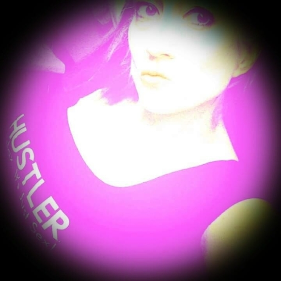 Meet your Posher, Bren - Picture 1 of 1